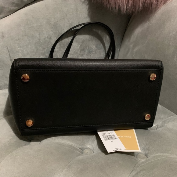 Michael kors authentic handbag - Picture 3 of 8